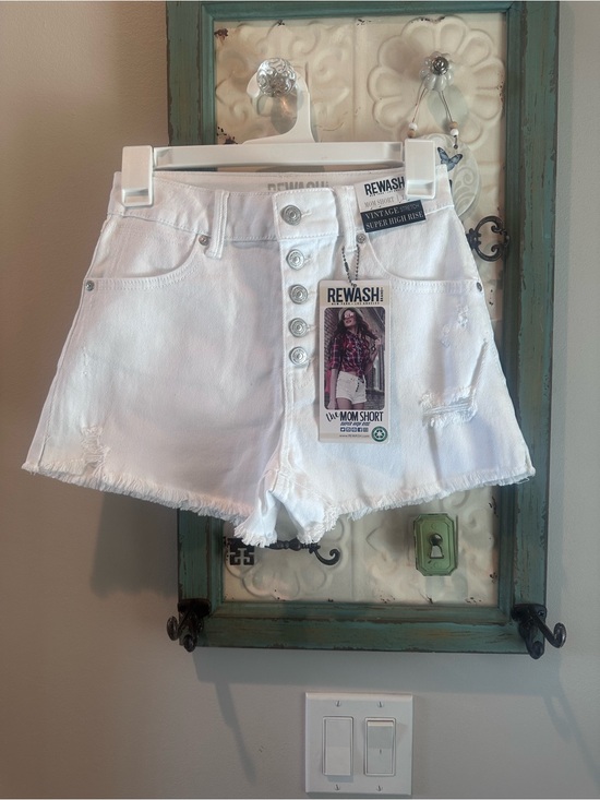 Rewash Pants - REWASH White Denim Mom Shorts NWT Super High Rise Distressed Size 1/25